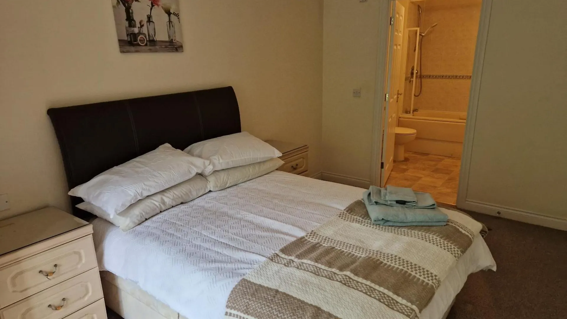 Charming 2-Bed Apartment In Central Southampton
