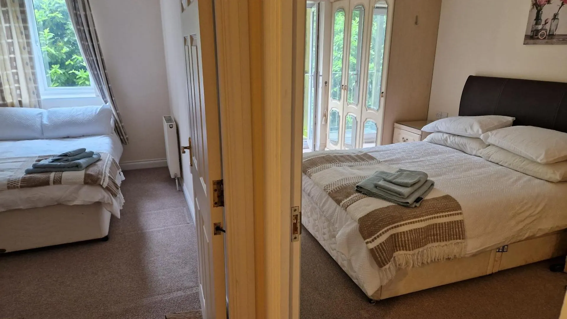Charming 2-Bed Apartment In Central Southampton contacts